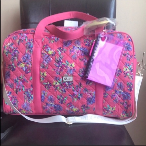 Betsey Johnson floral print travel bag❗️sold❗️ - Picture 6 of 7